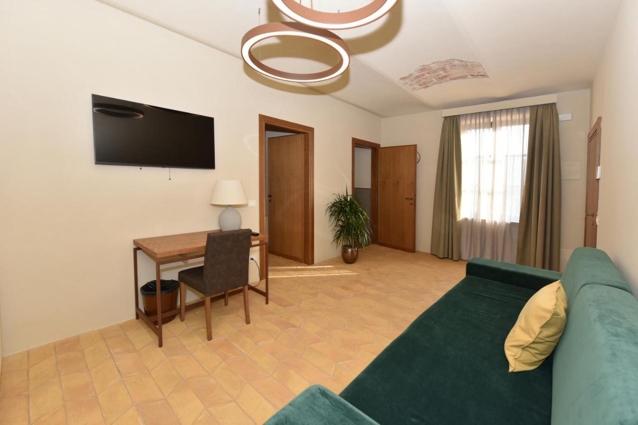 몬테그로소 다스티 Cascina La Badia B&B 외부 사진